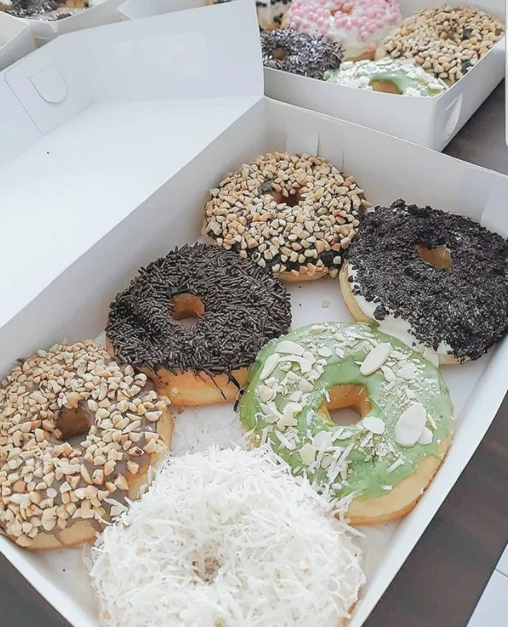 Donat CEMILAN RUMAH